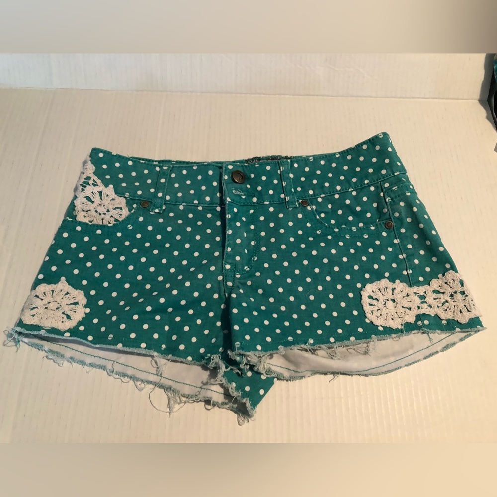 Hot kiss shorts size 7 (#148)